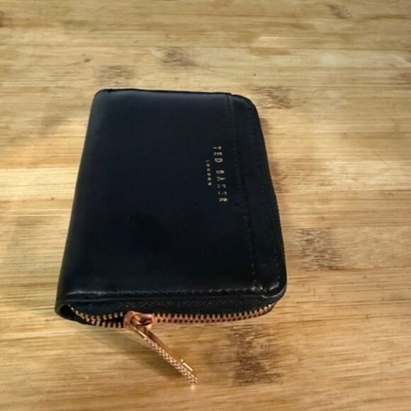 Ted Baker London Kittii Cat Zip Around Leather Wallet - Cat Lovers! - Picture 14 of 16